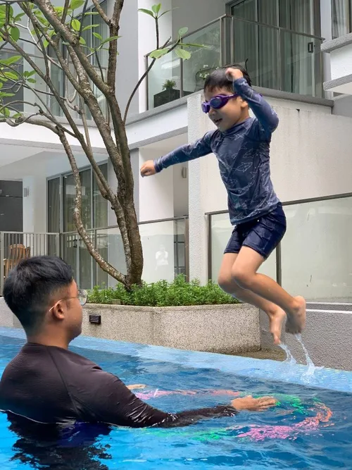 Splashiee-Mermaids-Swim-School-Private-Swim-Lessons-Singapore-rotated