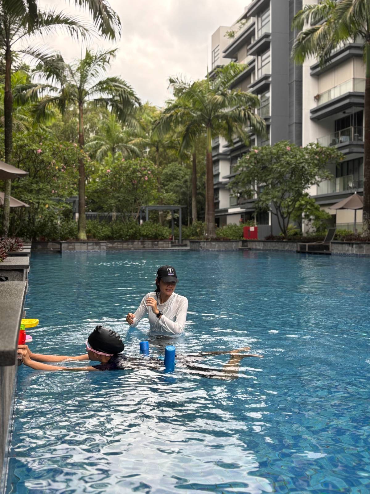 Splashiee_Mermaid_Female_Swimming_Coach